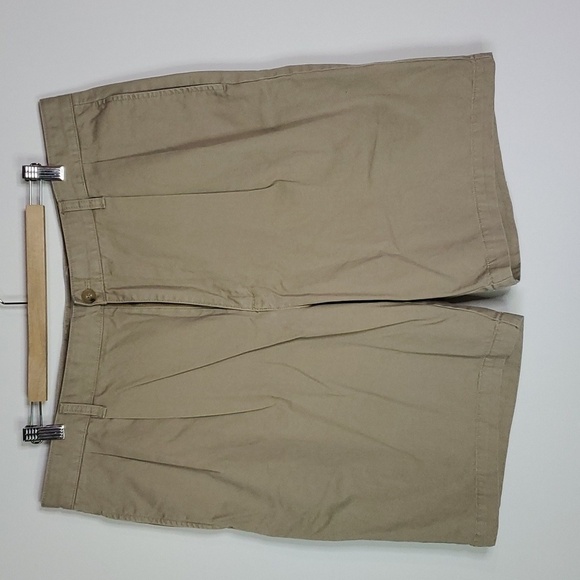 IZOD tan 40" waist shorts - Picture 1 of 7
